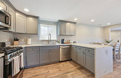 2 Homes in 1 Sleeps 18 10 Min to Zoo and Beach - Foto 8