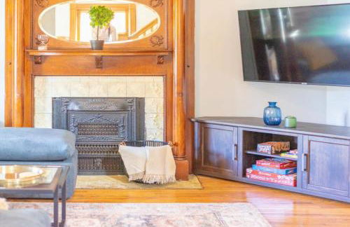 Elegant Shaw 5BR with Comfort in Mind ABODEbucks - Photo 8