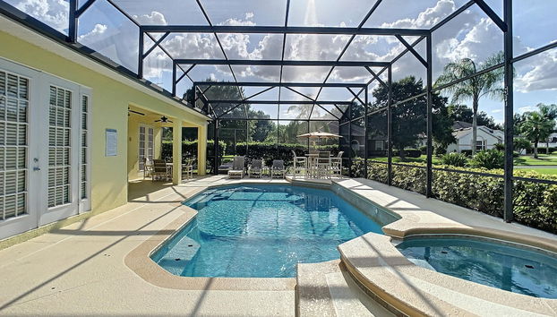 Fantastic 7 Bed 6 Bath in Prestigious Gated Comm. - Foto 2, Quarto