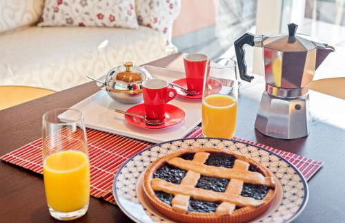 GuestHost - APT with balcony close to Switzerland! - Photo 10