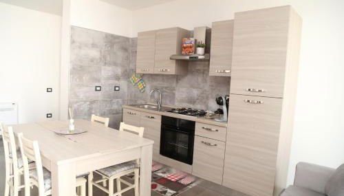 GuestHost - Al civico 5 - Mondern Apartments & Suite! - Foto 3, stove