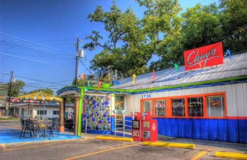 Zilker Home 3 Bedroom 2 Bath with Backyard - Foto 17