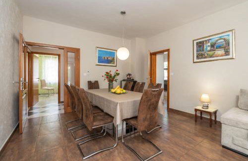 Villa Petmat - with private pool and 6 bedrooms - Photo 29