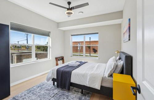 Family Fun Near Cedar Point - Rooftop Lake Views - Photo 9