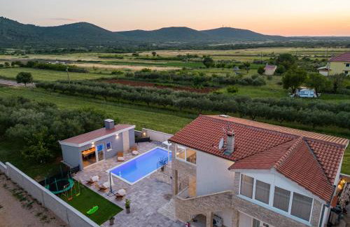 Villa SALT bazen,jacuzzy - Foto 18