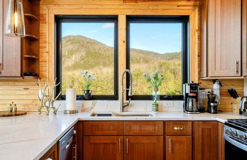 Luxurious A-Frame Mountain Retreat with Hot Tubs & Game Room Near Seneca Rocks, Milam, WV - Foto 11