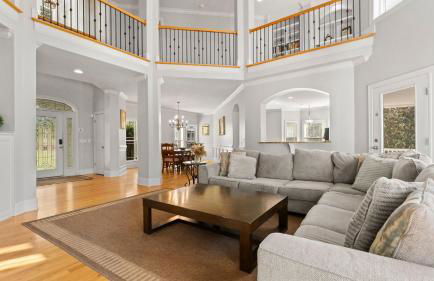 Lakefront 6bdr, Priv Dock, Game Room, Firepit Jake's Lake House by Avantstay - Foto 10