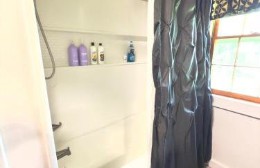 The Dorothy- Private Ravine Wooded Lot, with Game Room, Close to ALL! - Foto 10