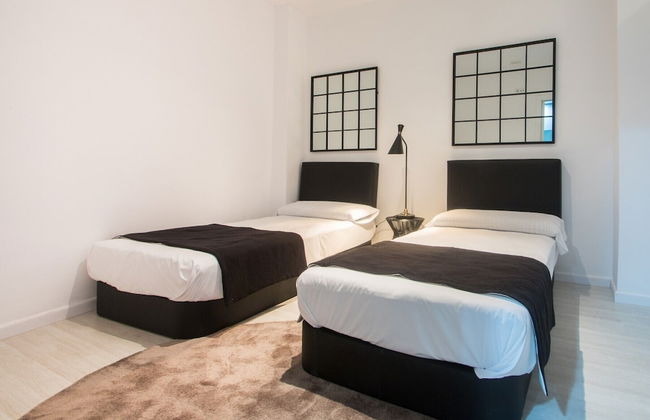 Valencia Luxury - Boutique Center - Photo 23