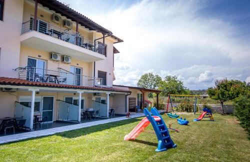 Evangelia's Family House - Photo 20