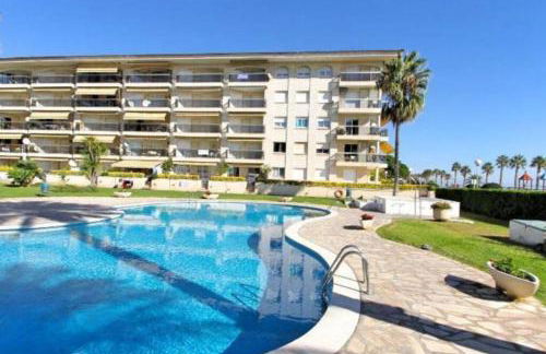 NEW! Modern apartment right on the beach! - Foto 32