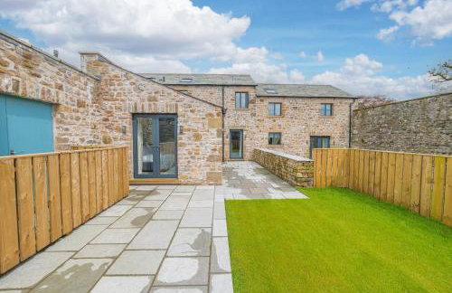 No 2 The Coach House - Photo 32