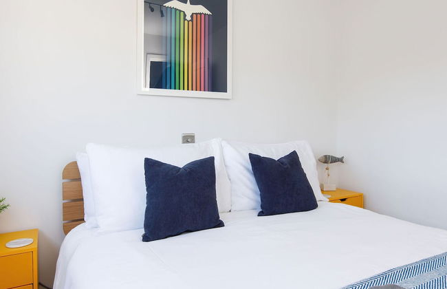 Coastal Retreat for 6 Close to Beaches - Photo 13