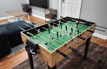 Charming 5 Bed with Spacious Yard with HotTub - Foto 7