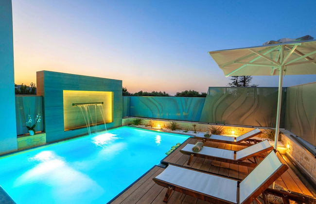 2 New Villas Next Each Other, Pool, Rent Separately or Together at Kournas Lake - Foto 22