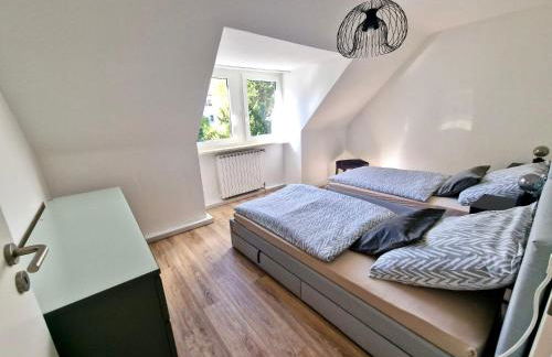 Bis 4 Pers. 0,3 km zur City von Wuppertal – neuwertige Wohnung - Foto 2