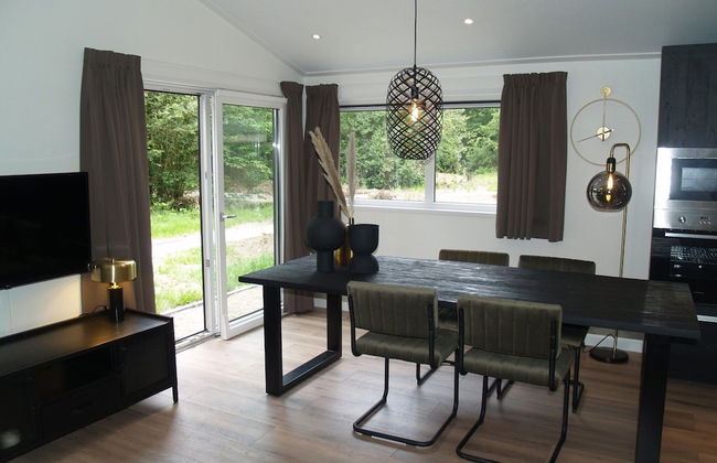 Modern Chalet With Dishwasher on a Holiday Park - Photo 17