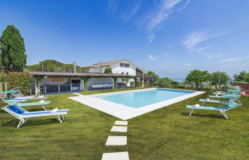 Villa James - Foto 1