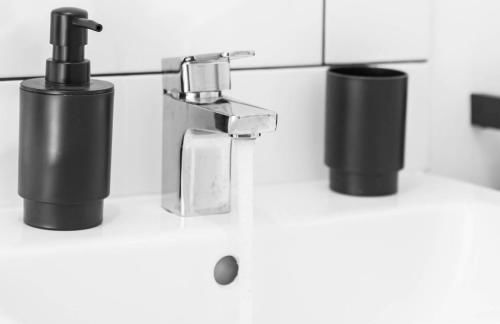 Four Bed House - Garden - Parking - Speed Wi-Fi 75CMR - Foto 5