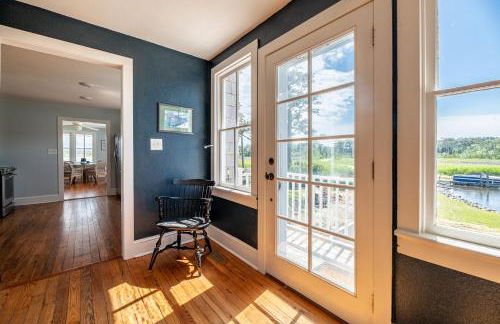 Sawyers Lodge - Historic Soundfront Home, Pool, Hot Tub, Boat Launch, Kayaks, Pets OK, Flex Stays - Foto 33