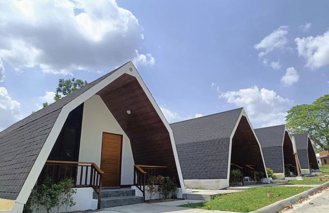 Aurora Villas and Cabin Resort - Photo 41