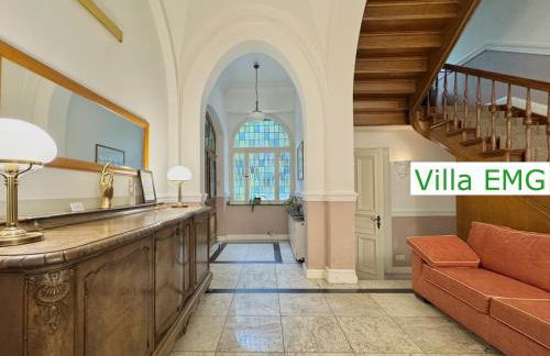 Luxus Ferienhaus Villa EMG Dortmund in Ennepetal, nah Düsseldorf, Köln mit Tennis Court, Garten, Kamin für Familien Gruppen bis 20 Personen - Foto 25