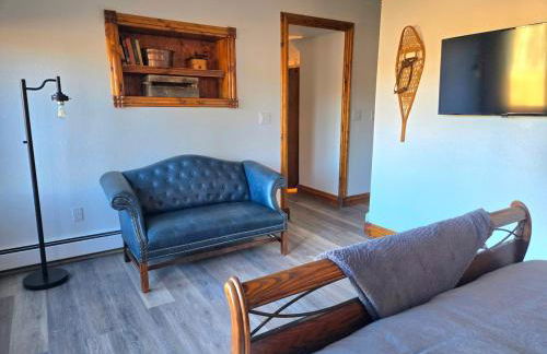 Historic Mining Manor in the Colorado Rockies - Foto 17