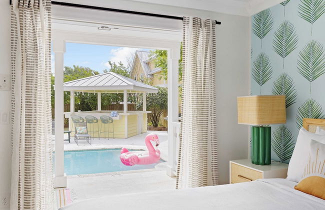 Luxe Villa Near Beach, Pool + Hottub, Chef's Kitchen Woodward Way by Avantstay - Foto 19