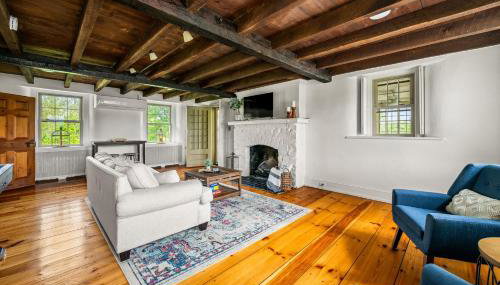 Downingtown Manor - 1900s Farmhouse with Creek Views - Foto 5