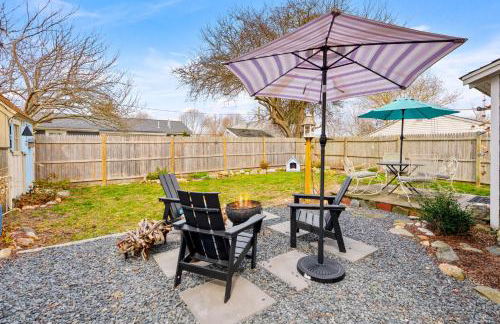 Cape Cod Bungalow Walk to Beach Firepit - Foto 23