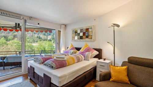 Zentrale Ferienwohnung mit Balkon - Foto 1