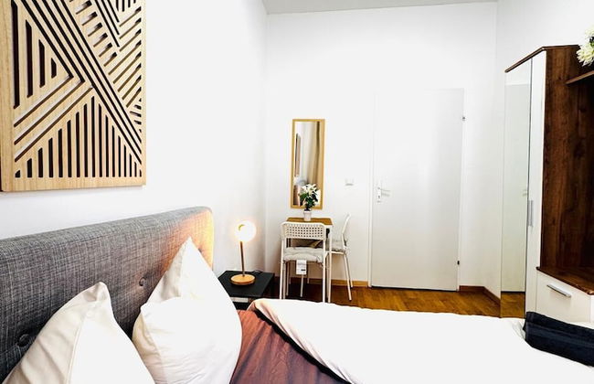 Comfy 4BR 10 Min Transport to Stadthalle - Photo 6