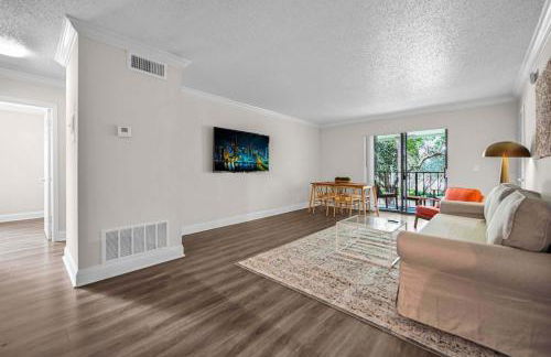 Serene Poolside Getaway Lake Access Parking - Foto 62