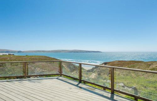 Tide Pool! PERFECT Location! AMAZING views! Short Walk to Beach! Hot Tub!! Game Room!! BBQ!! Fast WiFi!! Dog Friendly! - Foto 1