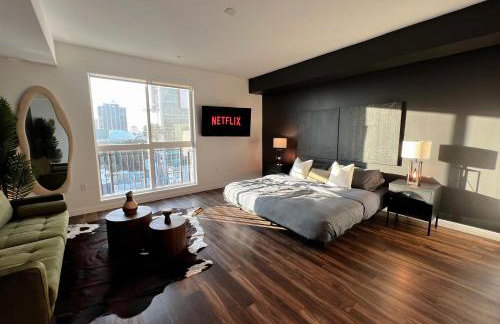 Modern Cosmopolitan APT Mid Hollywood with Free Parking 10mins to Universal Studios - Photo 30