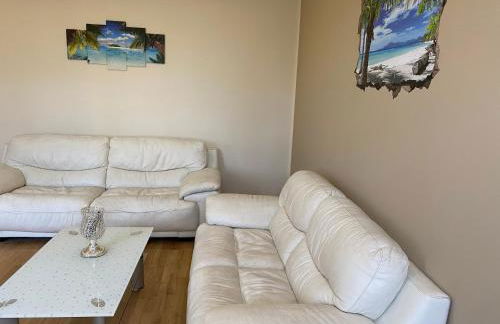 Zentrale 4 Zimmerwohnung mit kostenlosem Stellplatz - Foto 11