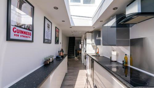 The Hollywood Beautiful 3 Bedroom House - Foto 4