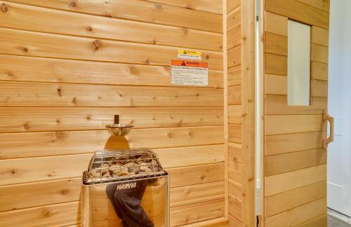 Chic Utah Getaway with Fireplace, Sauna and 2 Decks! - Photo 22