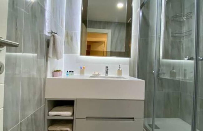 Exclusive Spacious 2 1 Apartment 2 Bathrooms - Core Living - Photo 23