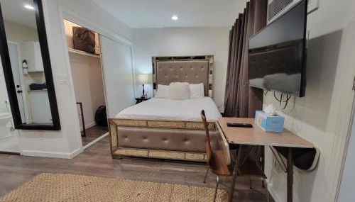 Guest suite near La Cienega Park Beverly Hills next to LACMA La Brea Tar Pits Peterson Museum and Academy Awards Museum - Foto 3