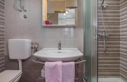 Gorgeous Home In Cerovlje With Kitchen - Foto 38