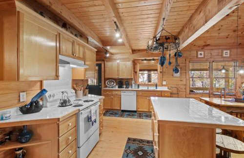 Timber Lodge - Photo 16