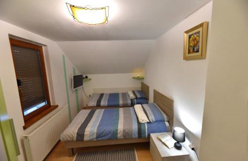 Iva's Place - Foto 35