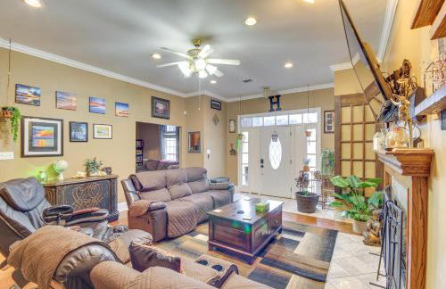 Explore Gulf Coast and Beyond! Home with Yard and Games - Foto 1