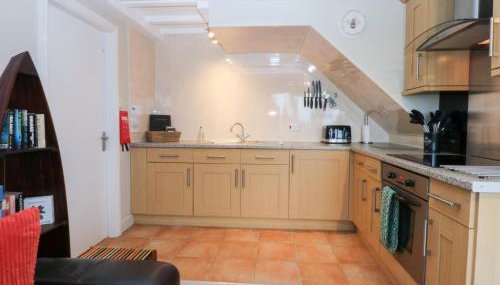 Oak Cottage - Photo 3