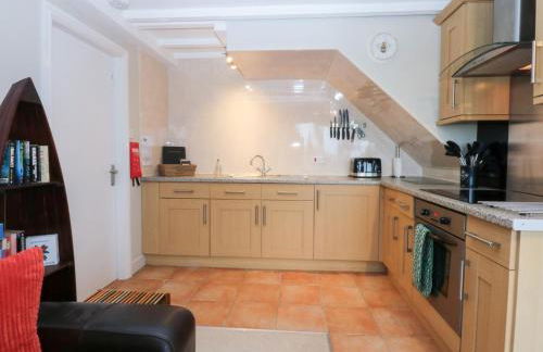 Oak Cottage - Photo 3