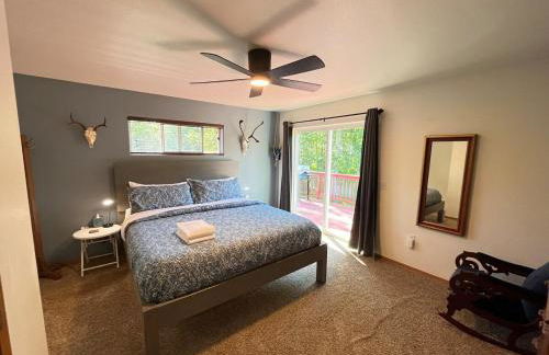 Cozy Palmer Retreat with Steam Sauna and Playground - Foto 4