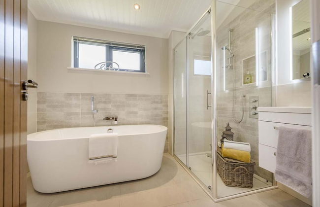 Ael-y-bryn - Luxury Lodge Hot Tub Three En-suite Bedrooms - Foto 25