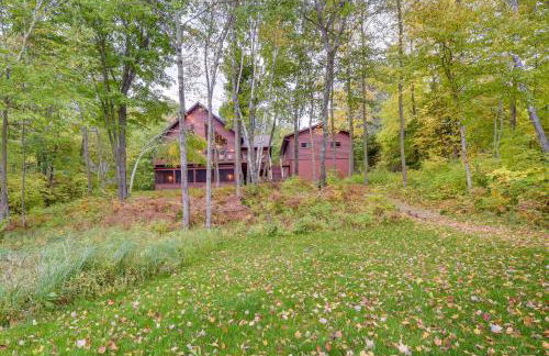 Lakefront Wisconsin Cabin with Boat Dock! - Foto 35