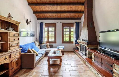 Encantadora casa con piscina privada y chimenea - Foto 18